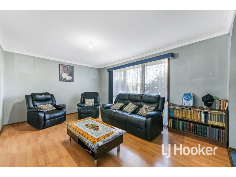17 Simon Court, Hampton Park VIC 3976
