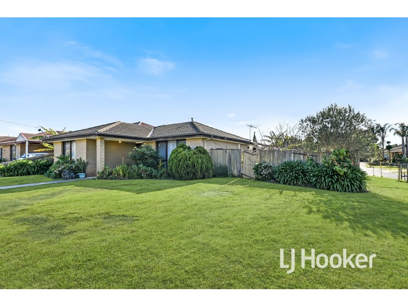 17 Simon Court, Hampton Park VIC 3976