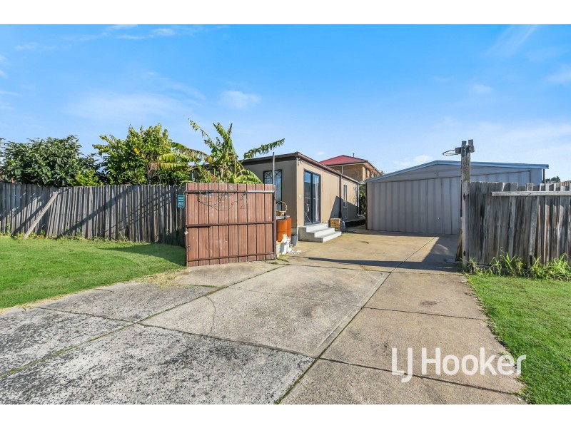 17 Simon Court, Hampton Park VIC 3976