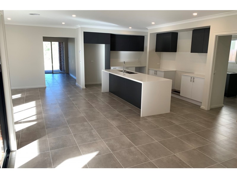 49 Camaro Drive, Cranbourne East VIC 3977