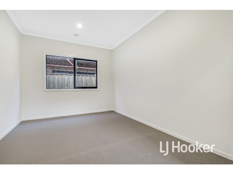 Lot 1101 St Germain Boulevard, Clyde North VIC 3978