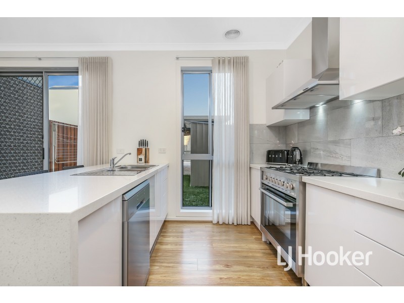 95 Lynbrook Boulevard, Lynbrook VIC 3975