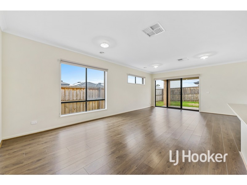 5 Tania Way, Officer VIC 3809