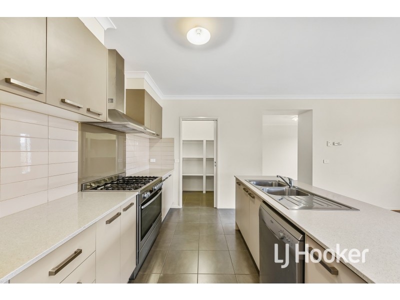 5 Tania Way, Officer VIC 3809