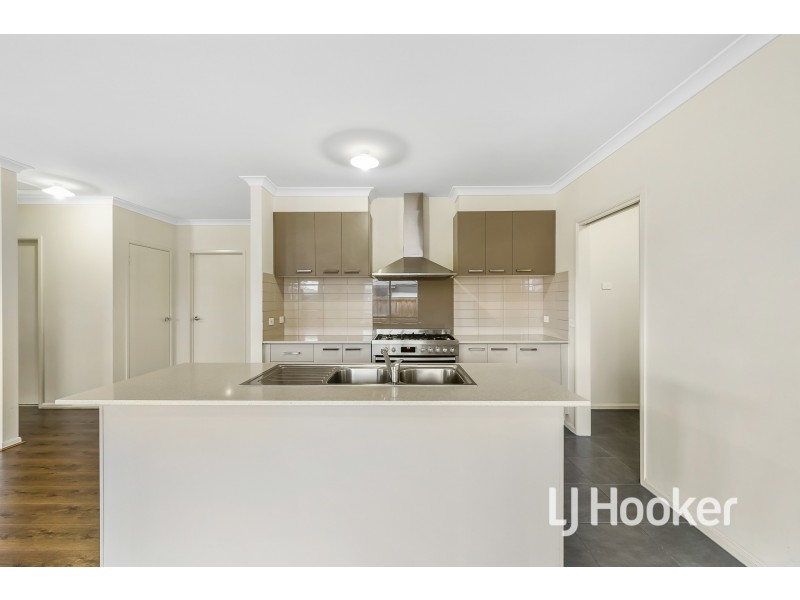 5 Tania Way, Officer VIC 3809