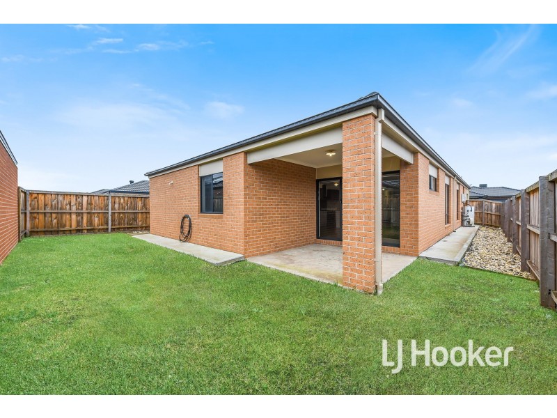 5 Tania Way, Officer VIC 3809