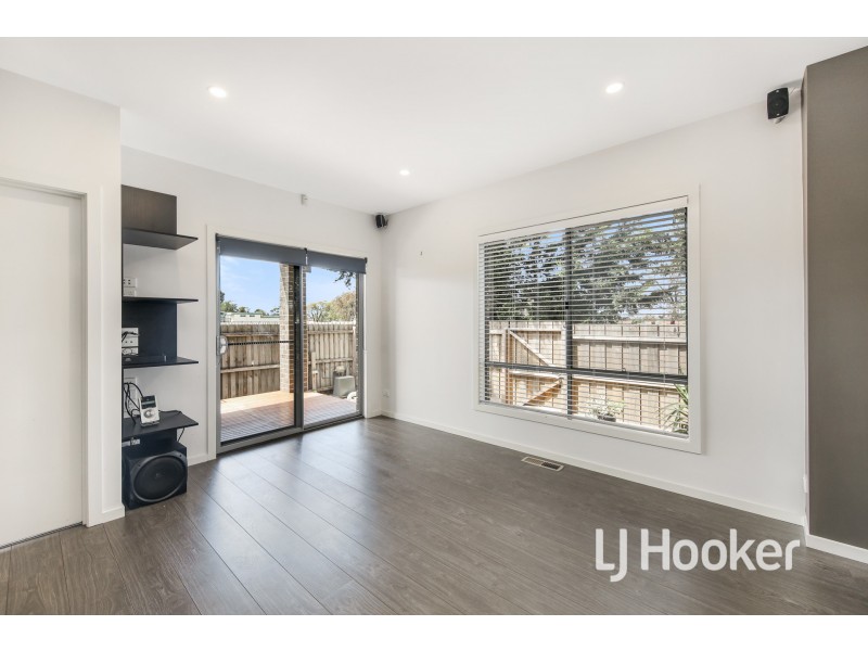 12a Andrew Street, Hampton Park VIC 3976