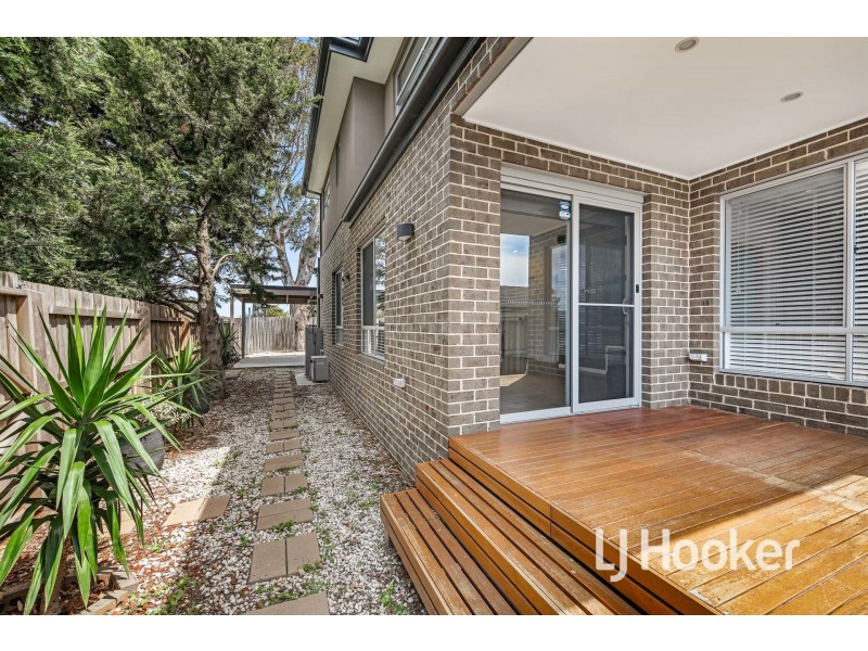 12a Andrew Street, Hampton Park VIC 3976