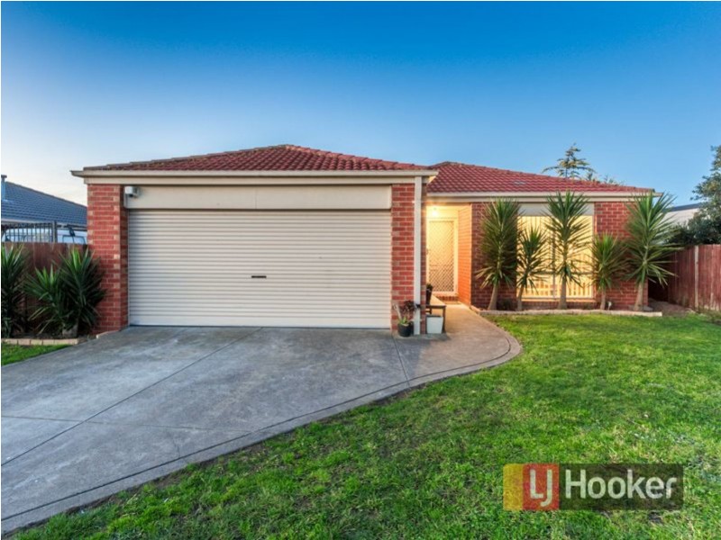 29 Glenaire Crescent, Cranbourne West VIC 3977