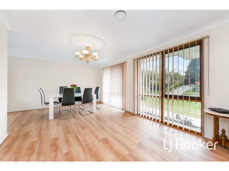 12 Carmen Court, Hampton Park VIC 3976