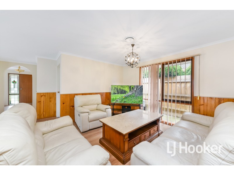 12 Carmen Court, Hampton Park VIC 3976