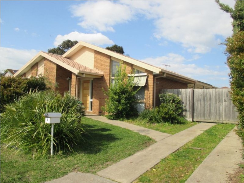 4 Rebecca Court, Cranbourne North VIC 3977
