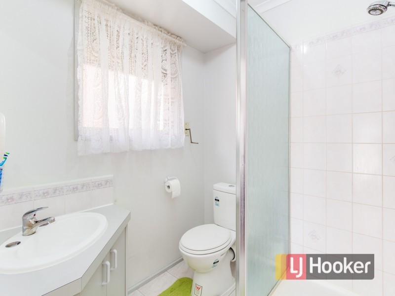 16 Warana Drive, Hampton Park VIC 3976