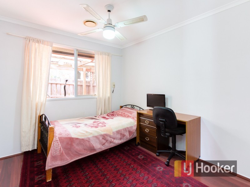 16 Warana Drive, Hampton Park VIC 3976