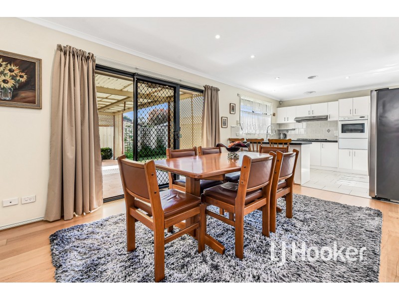 6 Donegal Way, Hampton Park VIC 3976