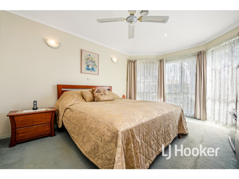 6 Donegal Way, Hampton Park VIC 3976