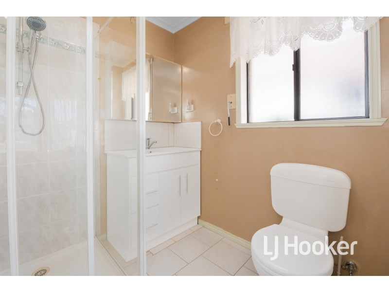 6 Donegal Way, Hampton Park VIC 3976