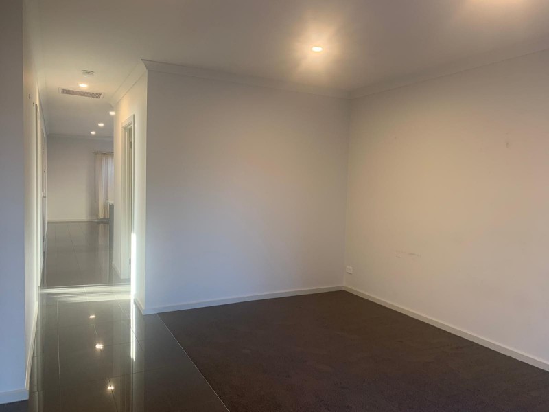 2/15 Elizabeth Street, Cranbourne North VIC 3977