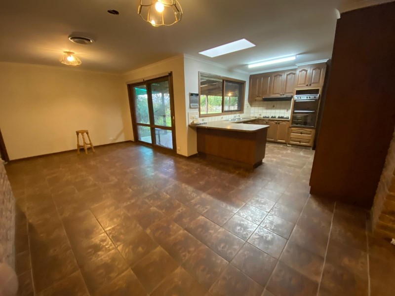 13 Garden Street, Cranbourne East VIC 3977