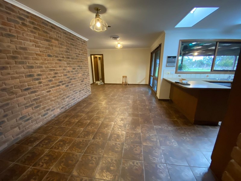 13 Garden Street, Cranbourne East VIC 3977