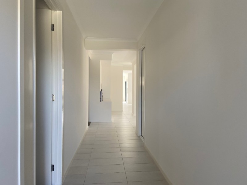 15 Orpington Drive, Clyde North VIC 3978