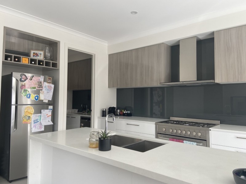 15 Orpington Drive, Clyde North VIC 3978