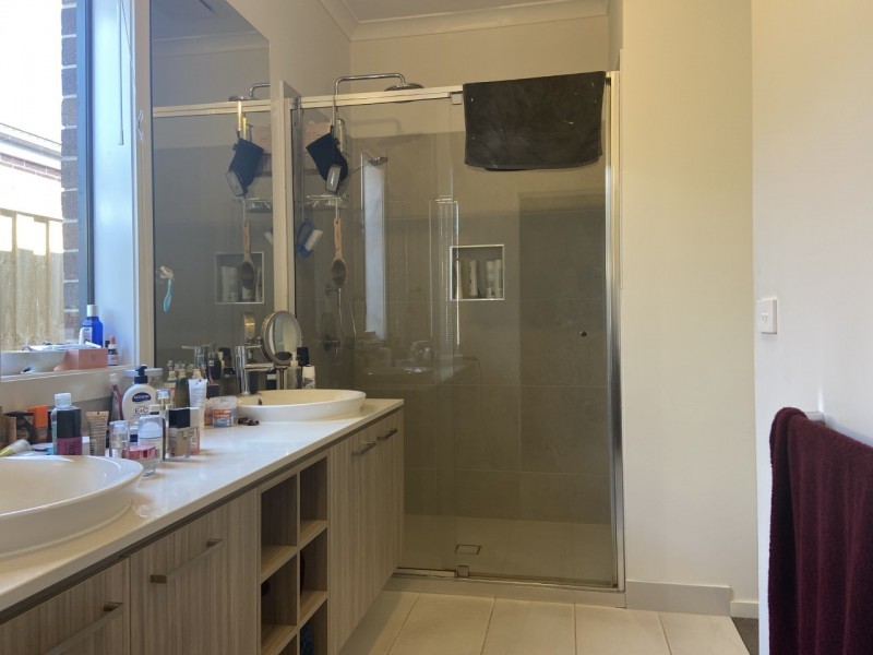 15 Orpington Drive, Clyde North VIC 3978