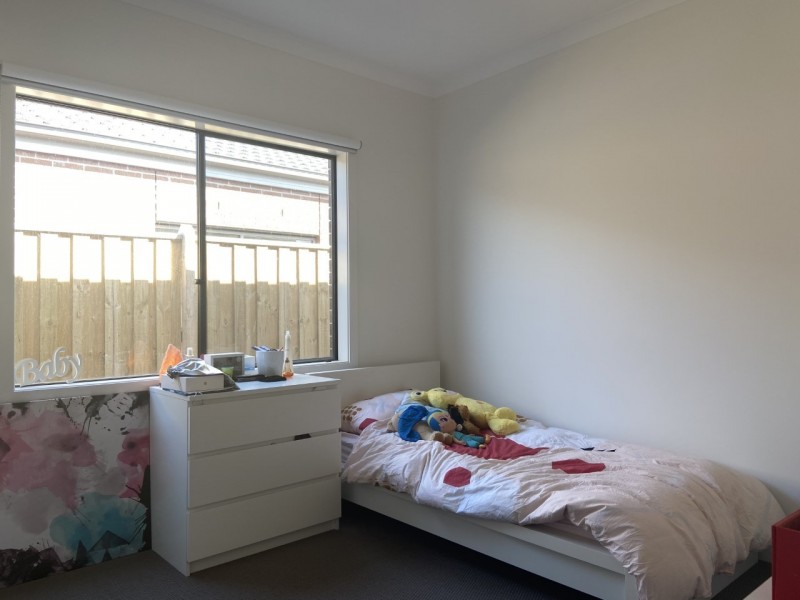 15 Orpington Drive, Clyde North VIC 3978