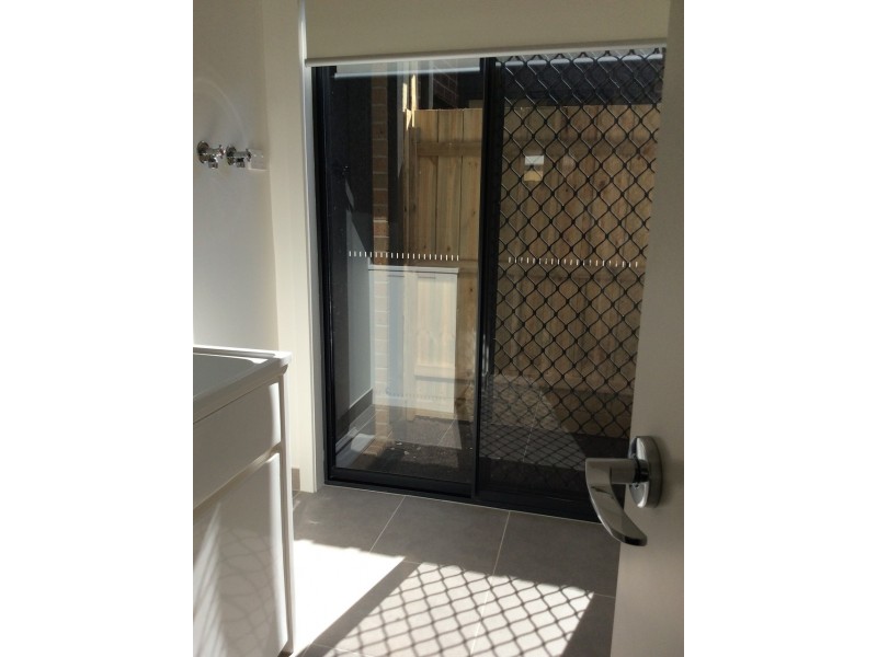 33 Laurel Crescent, Carrum Downs VIC 3201