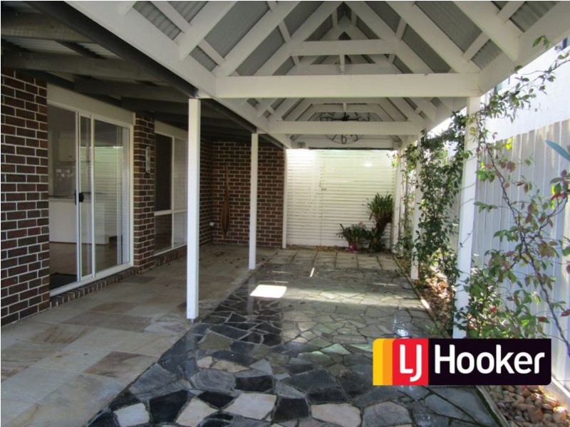 25 Lindsay Crescent, Lynbrook VIC 3975