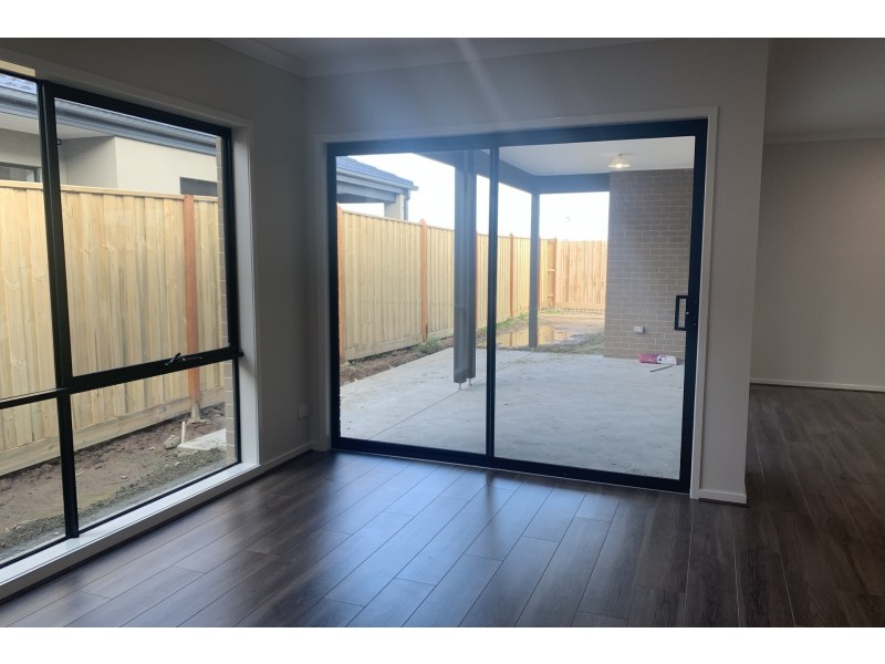 4 Abacot Street, Clyde North VIC 3978