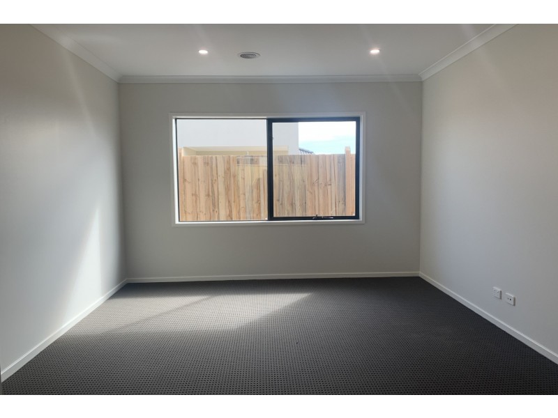 4 Abacot Street, Clyde North VIC 3978