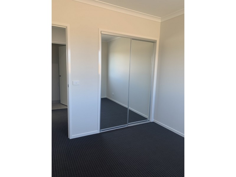 4 Abacot Street, Clyde North VIC 3978