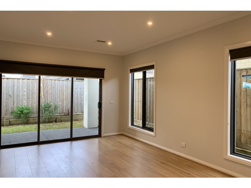 58 Adrian Street, Cranbourne East VIC 3977
