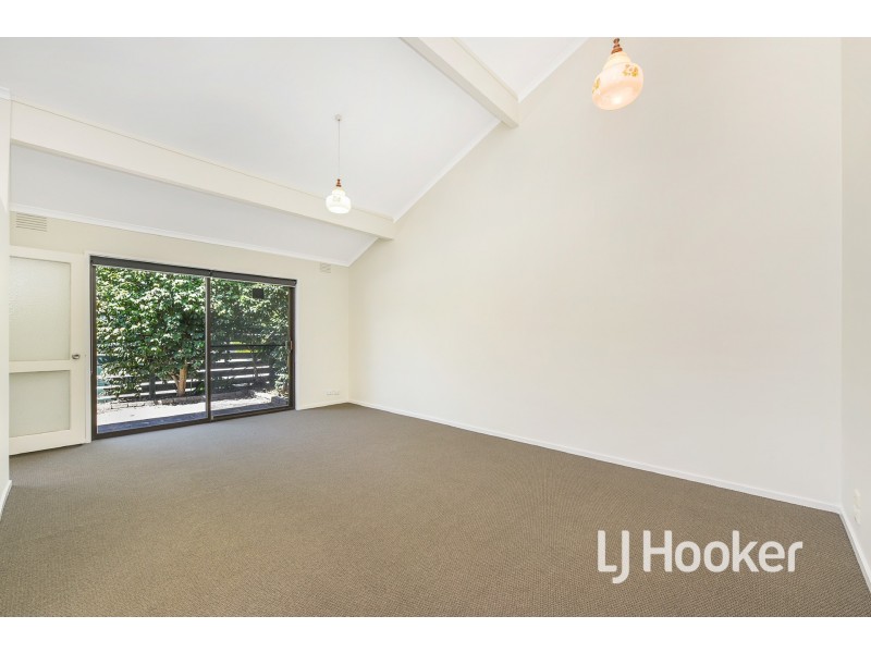 20/22 Somerville Road, Hampton Park VIC 3976