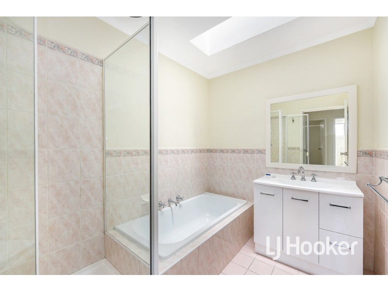 20/22 Somerville Road, Hampton Park VIC 3976