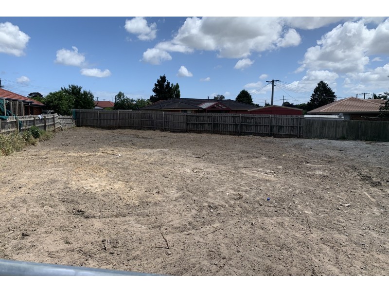 17 Isaac Edey Place, Hampton Park VIC 3976