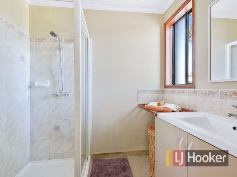 4 Sharpe Court, Berwick VIC 3806