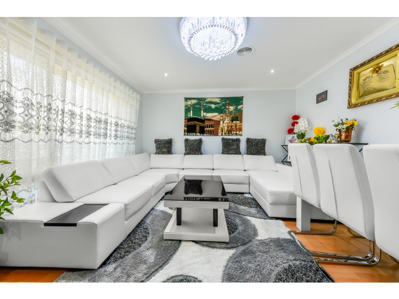 327 Ormond Road, Narre Warren South VIC 3805