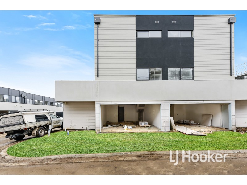 40/27-47 Photinia Street, Doveton VIC 3177