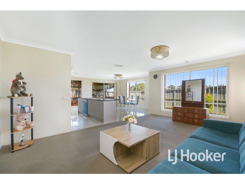 2 Tiarne Crescent, Hampton Park VIC 3976