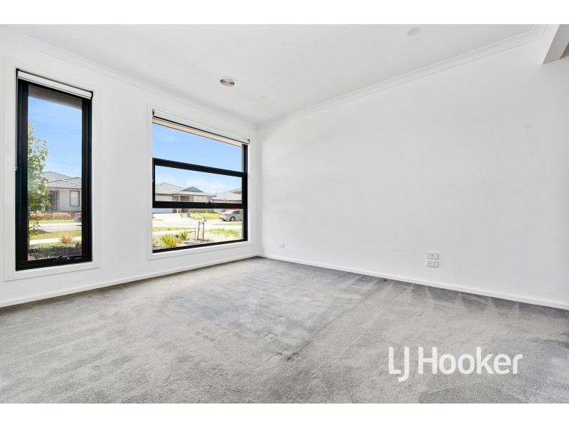 33 Bona Vista Rise, Clyde VIC 3978