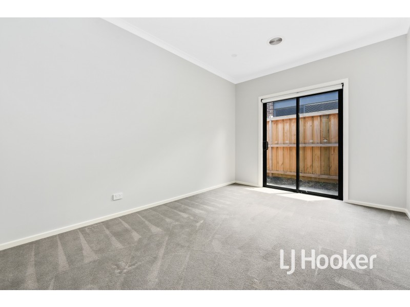 33 Bona Vista Rise, Clyde VIC 3978