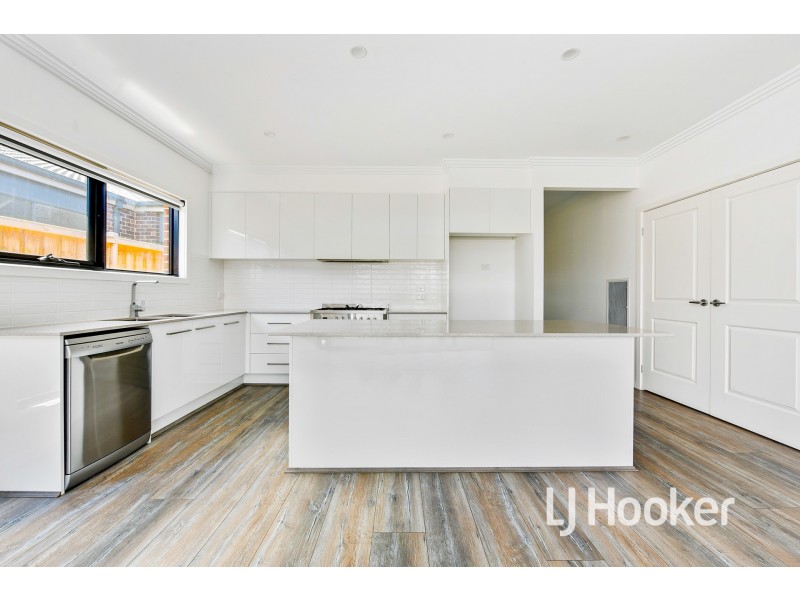 33 Bona Vista Rise, Clyde VIC 3978