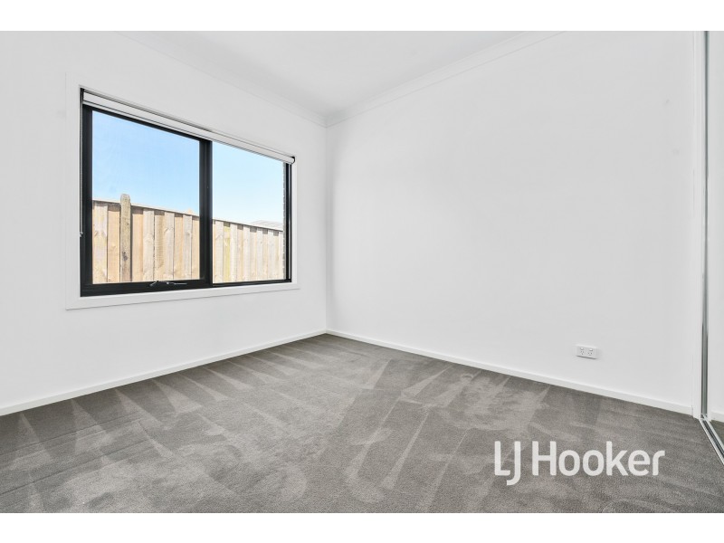 33 Bona Vista Rise, Clyde VIC 3978