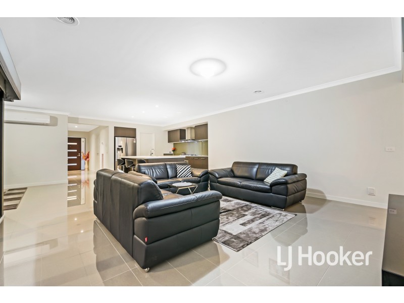 1 Zeus Avenue, Cranbourne West VIC 3977