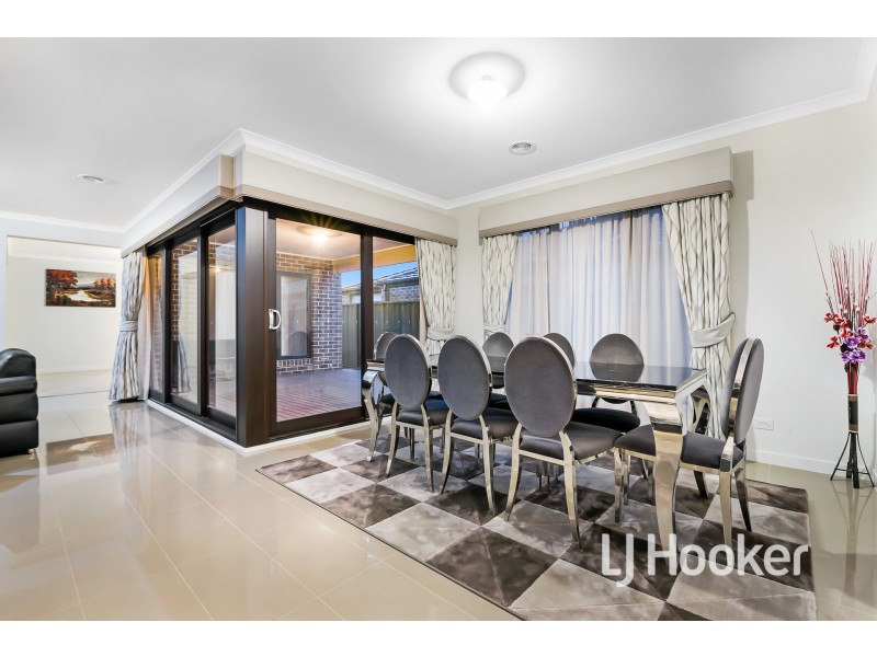 1 Zeus Avenue, Cranbourne West VIC 3977