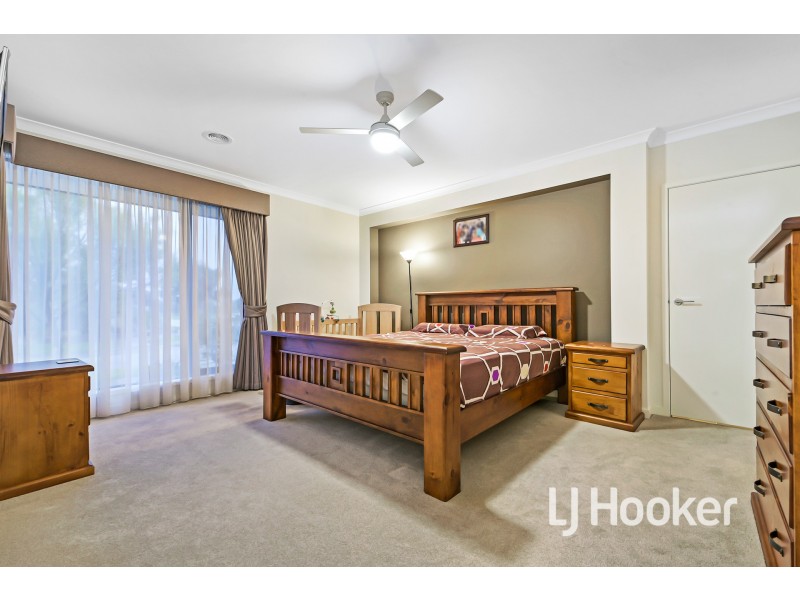 1 Zeus Avenue, Cranbourne West VIC 3977