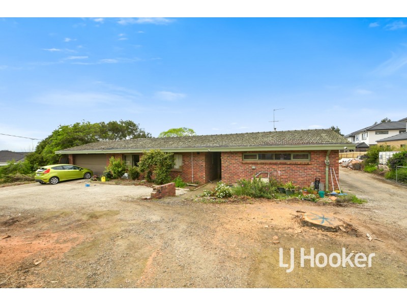 9 Sylvanwood Crescent, Narre Warren VIC 3805