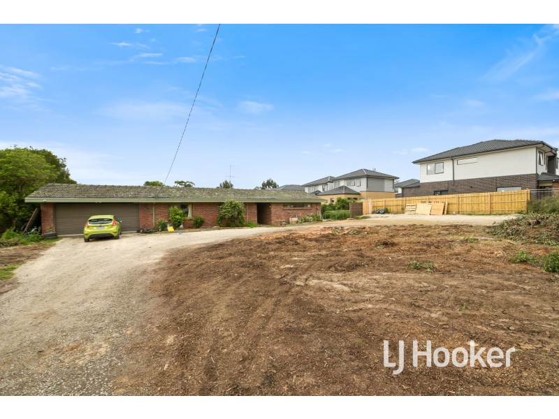 9 Sylvanwood Crescent, Narre Warren VIC 3805